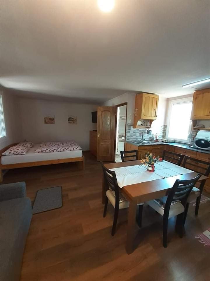 Boglarka Horgasznyaralo Villa Gyomaendrod Bagian luar foto